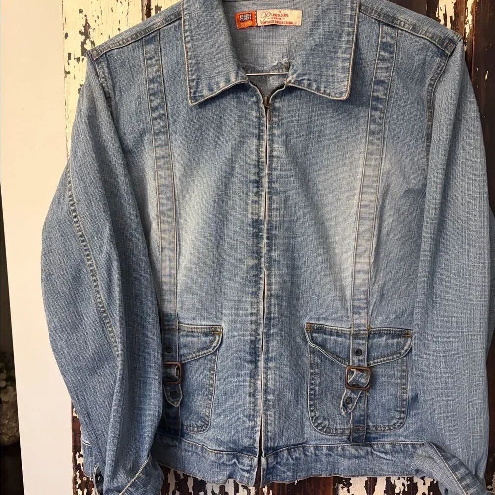 Buckle vintage full zip distressed Light Blue Denim Jacket. Size L
